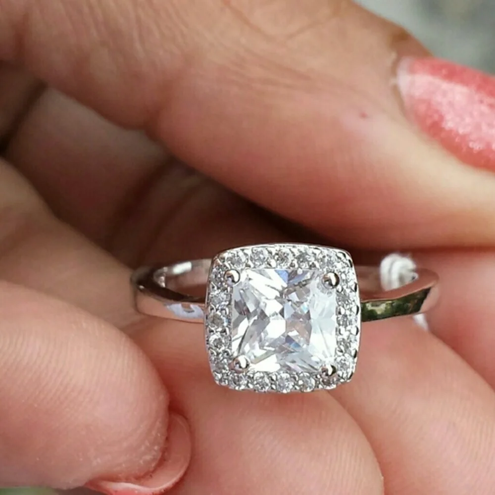 Ladies Ring - Picture 3 of 3